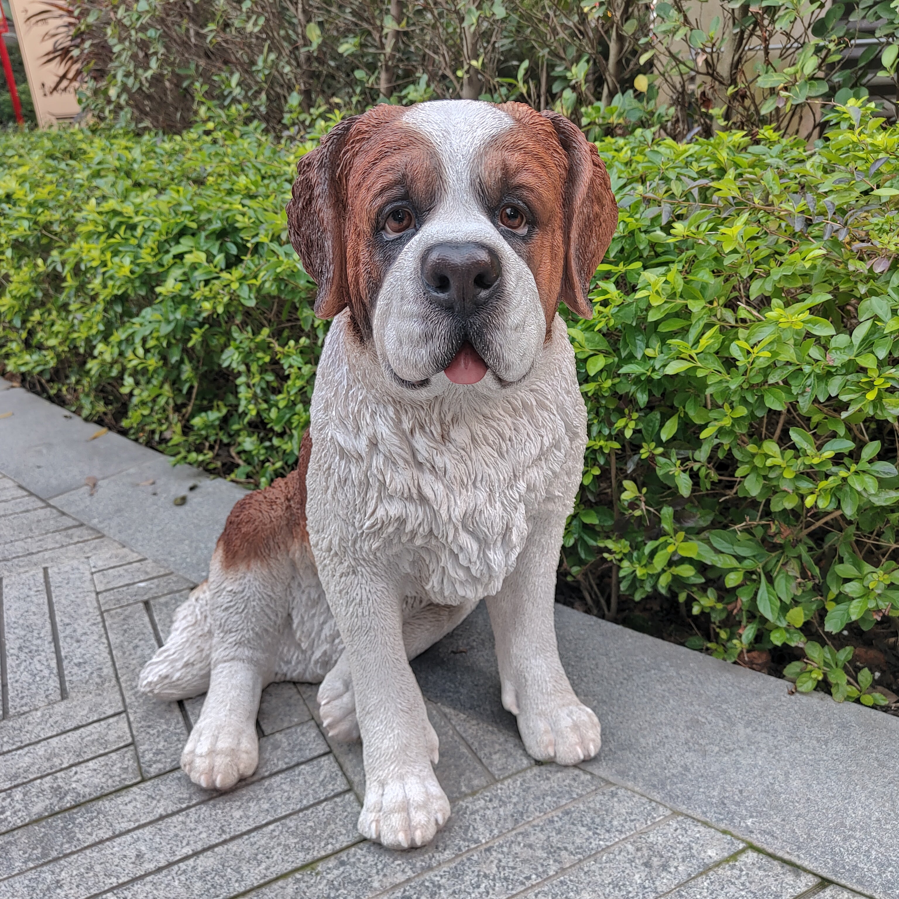 87631 - Alpine Guardian: Saint Bernard Polyresin Figurine in White