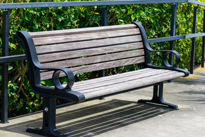 Choosing the Perfect Wooden Entry Bench for Your Home