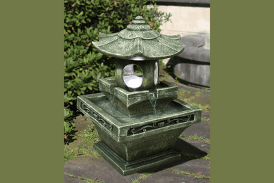 The Power of Light: How Lanterns Define Outdoor Holiday Spaces