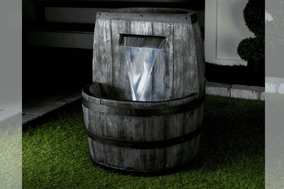 Statement Pieces for Outdoor Spaces: Fountains, Benches & More