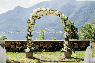 Romantic Touches: How to Decorate a Garden for a Wedding