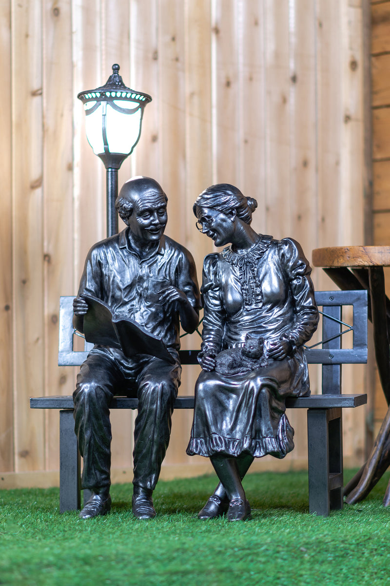 Hi-Line Exclusive - Old Couple Street Lamp Polyresin Statue HI-LINE GIFT LTD.