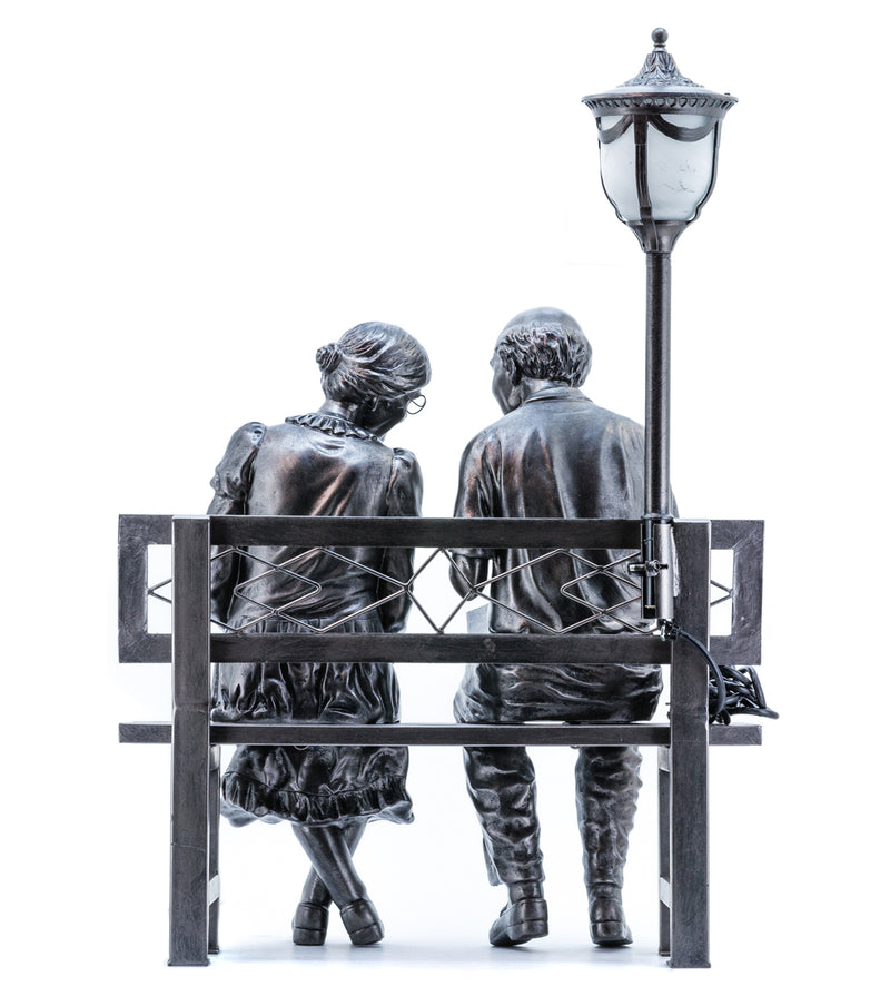 Hi-Line Exclusive - Old Couple Street Lamp Polyresin Statue HI-LINE GIFT LTD.