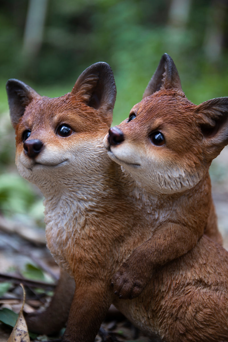 Fox Pups Hugging HI-LINE GIFT LTD.