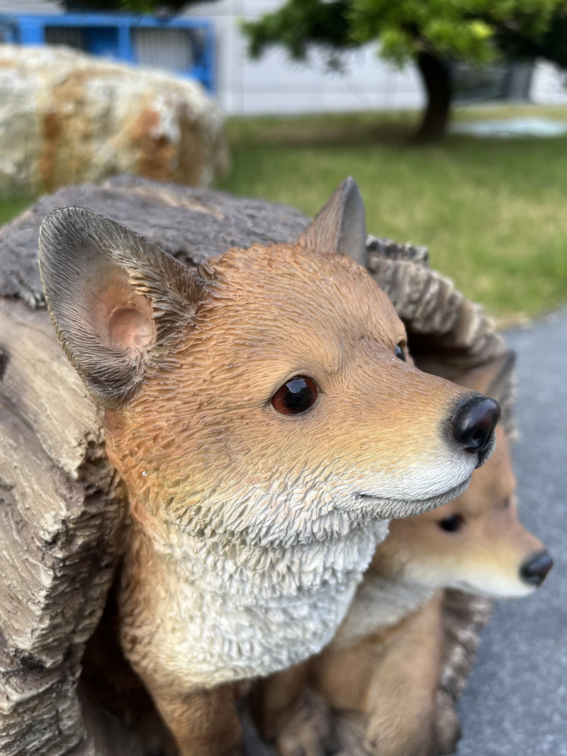 87719-J - Couple Foxes in Stump (Hi-Line Exclusive) Hi-Line Gift Ltd.