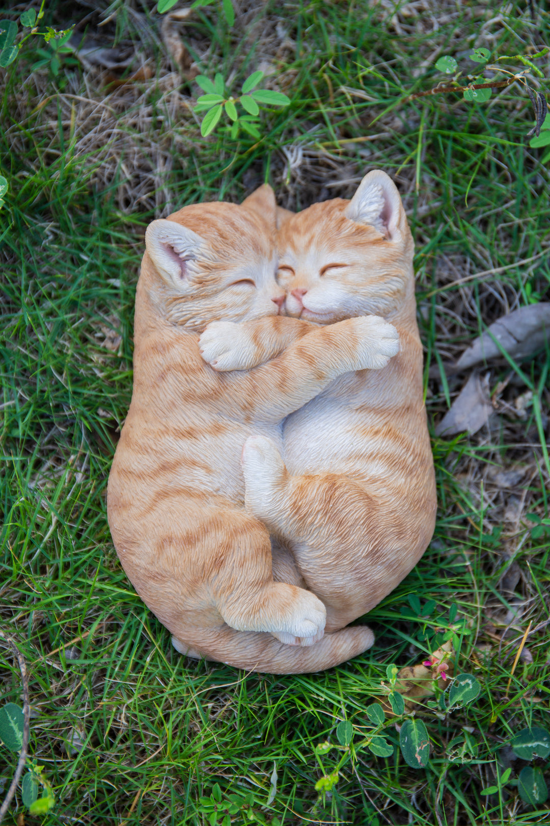 Sleeping Orange Cat Couple Pet Statue – Hi-Line Gift Ltd.