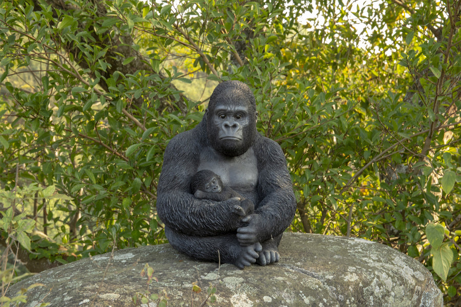 Gorilla Sitting with Baby Statue HI-LINE GIFT LTD.