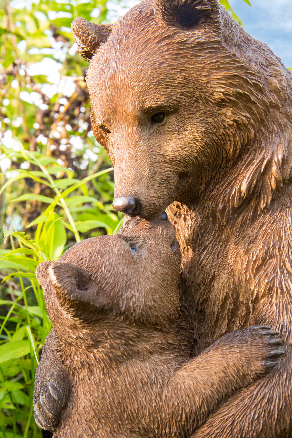 Cuddling Mother and Baby Bear Garden Statue - Brown HI-LINE GIFT LTD.