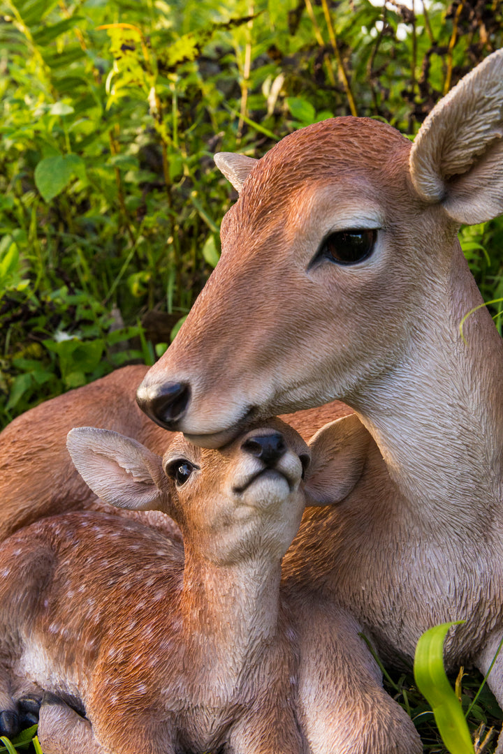 Cuddling Mother and Baby Deer Garden Statue HI-LINE GIFT LTD.